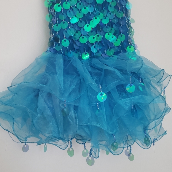 Shimmery ocean blue dance costume for kids - Picture 2 of 4